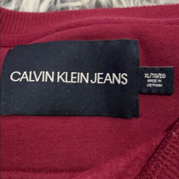 A magenta sweater with pink lettering from CK - Picture 3 of 4